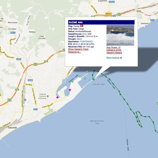 Nave carboniera in avaria al largo di Alassio: rimorchiata in porto a Savona. Era appena ripartita