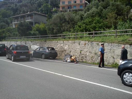 Noli: in fiamme un auto lungo l'Aurelia al km 587 (aggiornamento)