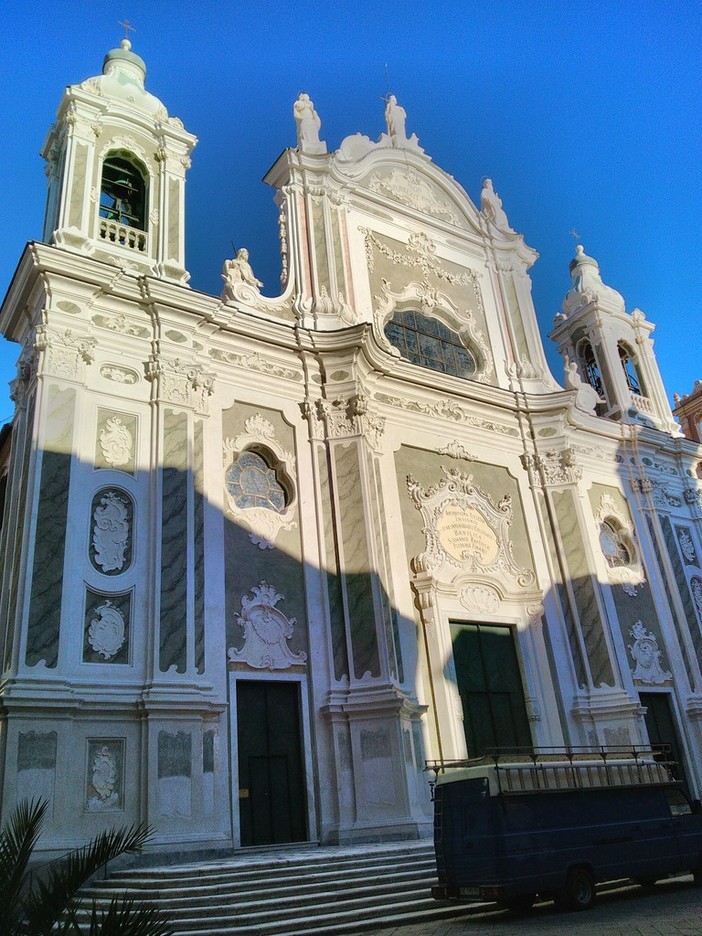 Grande festa a Finalmarina per l'inaugurazione della basilica restaurata (FOTO e VIDEO)