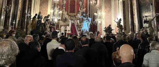 Savona, il Cristo Risorto &quot;torna&quot; nella sua nicchia nell'oratorio