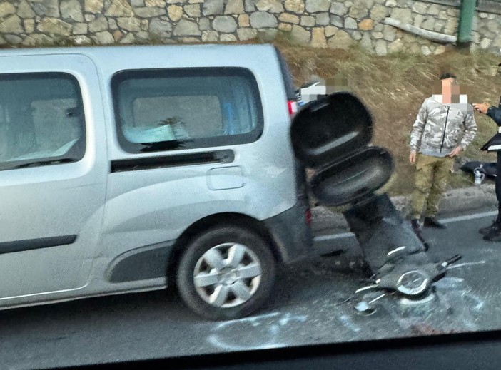 Scontro tra un'auto e una moto ad Alassio: una persona grave al Santa Corona