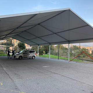 Albissola, tensostruttura e gazebi per ampliare gli spazi nelle scuole (FOTO)