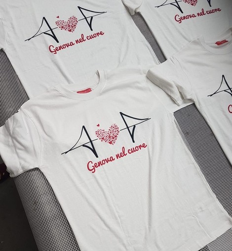 &quot;Genova nel cuore&quot;: in vendita per beneficenza la t-shirt col logo del ponte