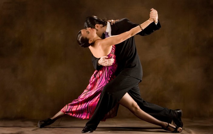 Andora si trasforma in una milonga a cielo aperto con il tango argentino