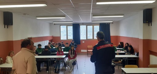 “Un albero per il futuro”: gli studenti di Alassio in prima linea per legalità e attenzione all'ambiente