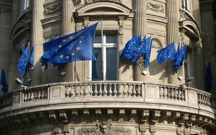 Bilancio dell'UE: la Commissione propone un bilancio di 1,26 miliardi di € per potenziare il corpo europeo di solidarietà