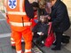 Savona, uomo cade davanti al Comune, soccorso dalla Croce Bianca