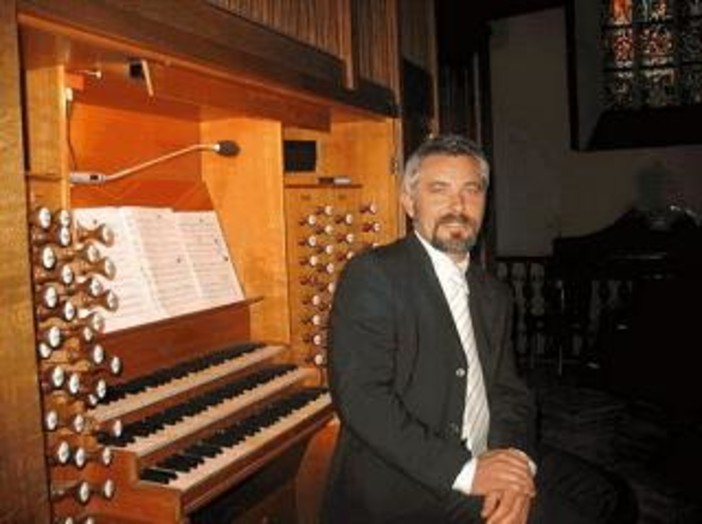 Varazze: questa sera concerto d’organo con Piotr Rachoñ alla chiesa di S. Ambrogio