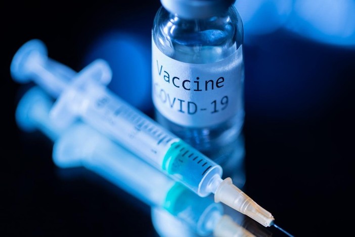 Quando verrai vaccinato contro il Covid? Te lo dice un algoritmo matematico