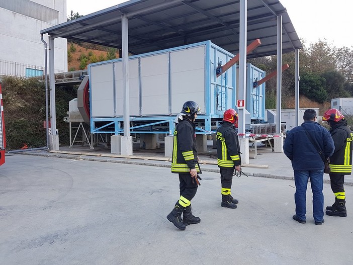 Incidente sul lavoro a Villanova d'Albenga: uomo con il braccio amputato da un macchinario