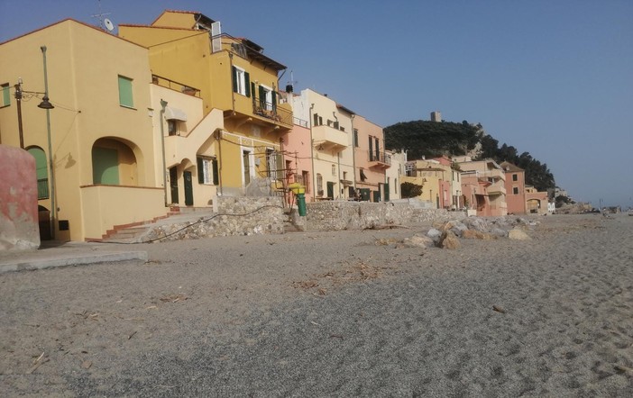 Varigotti, uno dopo l'altro tornano pian piano agibili tutti gli edifici danneggiati dalla mareggiata del 2019