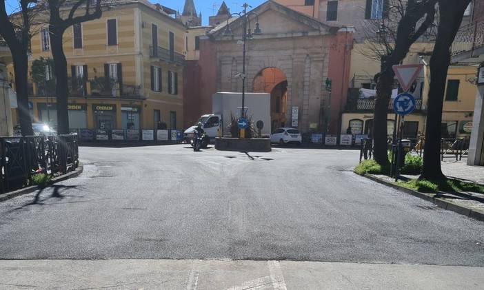 Albenga, conclusi i lavori di asfaltature nella zona di Pontelungo. Nei prossimi giorni operai al lavori in Regione Brà