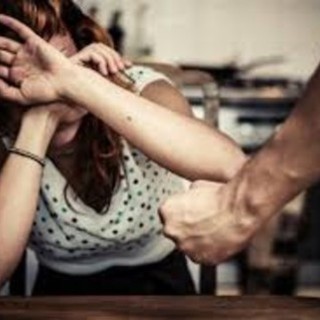 Donne Savonesi: stasera alla Ubik letture, filmati e testimonianze per raccontare la violenza sulle donne