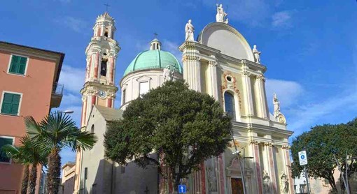 Vado Ligure: chiesa di San Giovanni Battista, la facciata torna a splendere (FOTO)