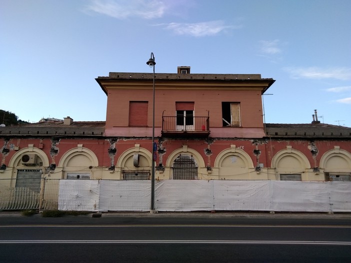 Vecchia stazione, quel ‘buco nero’ nel cuore di Pra’