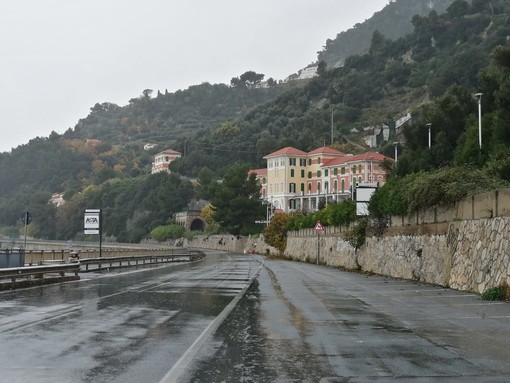 Una nuova vita per l'ex Colonia Cremasca a Finalpia? La proprietà ci riprova: al via il bando per manifestazioni d'intere