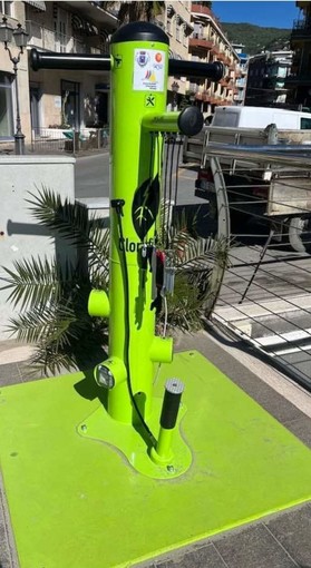 Ad Alassio tre nuove colonnine per la ricarica delle e-bike