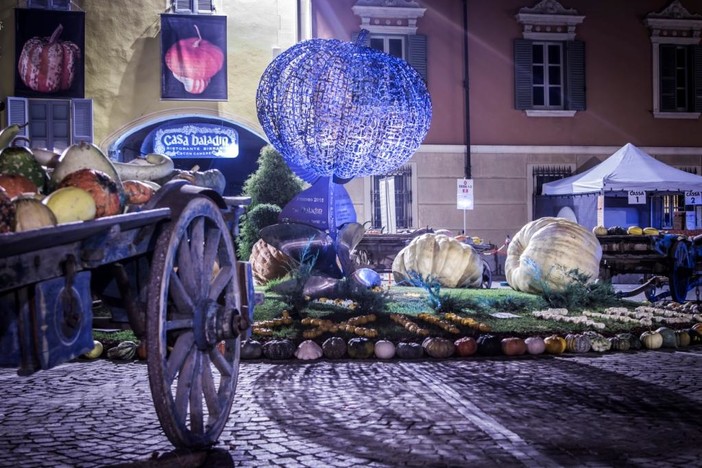 Zucca in piazza, a Piozzo (Cuneo) nel weekend i produttori locali con le zucche e prodotti tipici