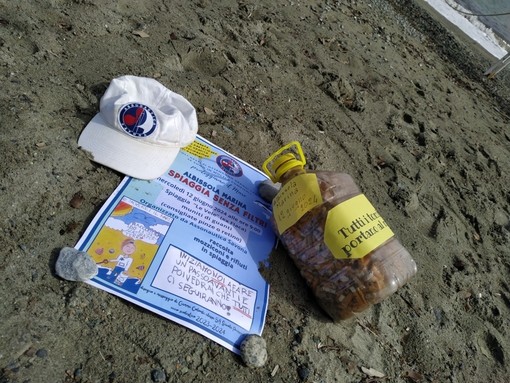 Assonautica contro l'abbandono dei mozziconi, raccolti circa 2.500 nella campagna di pulizia delle spiagge