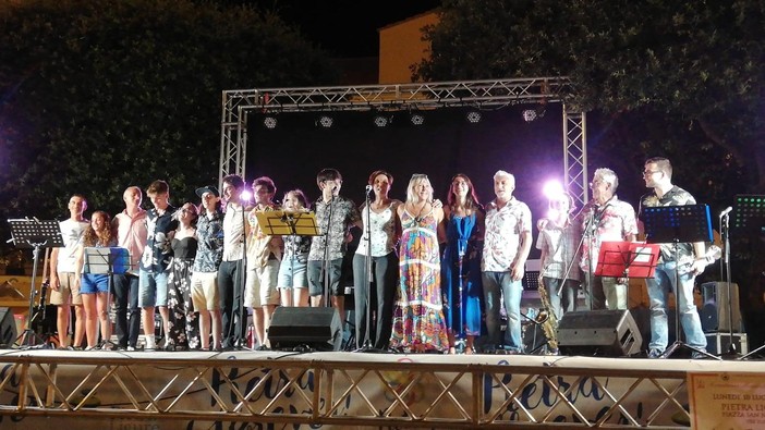 I giovani allievi dell’Accademia Rock di Finale in concerto a Borghetto S.S.