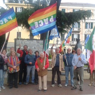 Albenga, striscione di Forza Nuova davanti alla Moschea: presidio pacifico di vicinanza alla comunità musulmana