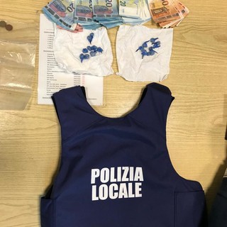 Albenga, arrestato un marocchino con in possesso 18 dosi di eroina