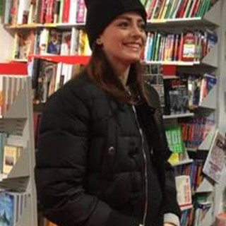 Savona &quot;in coda&quot;: anche per Annalisa alla Feltrinelli Point (FOTO e VIDEO)