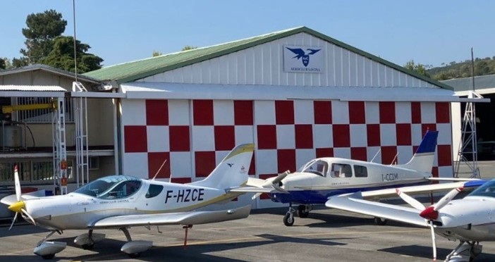 Villanova d’Albenga, salva la sede storica dell’Aeroclub: firmato l’accordo con Riviera Airport