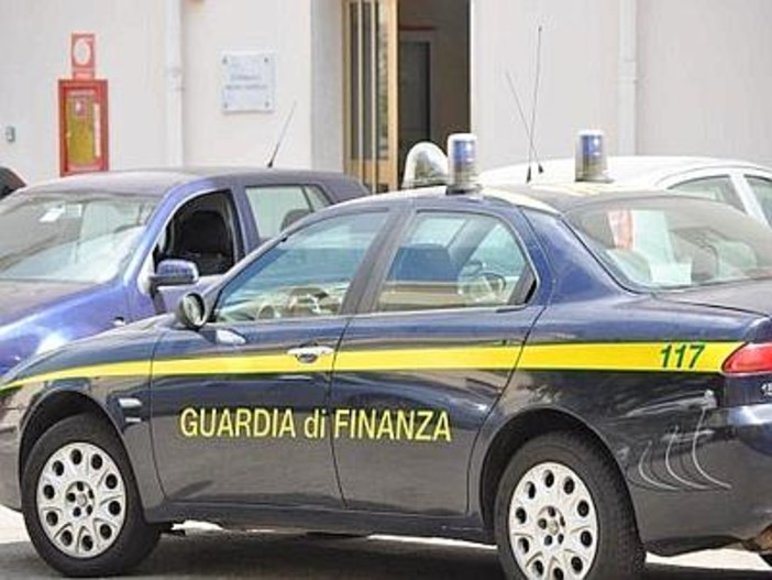 la Guardia di Finanza negli uffici del Consiglio Regionale