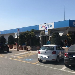 Il pasticciaccio brutto del decreto &quot;Chiudi autogrill&quot; diventa un punto a favore per i gestori della Torino-Savona