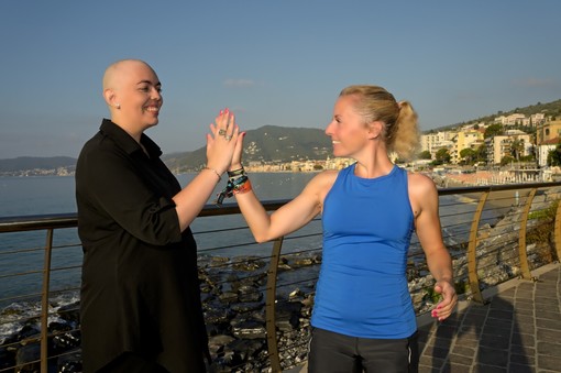 Alassiowood e l’atleta Francesca Parodi insieme per combattere il cancro al seno
