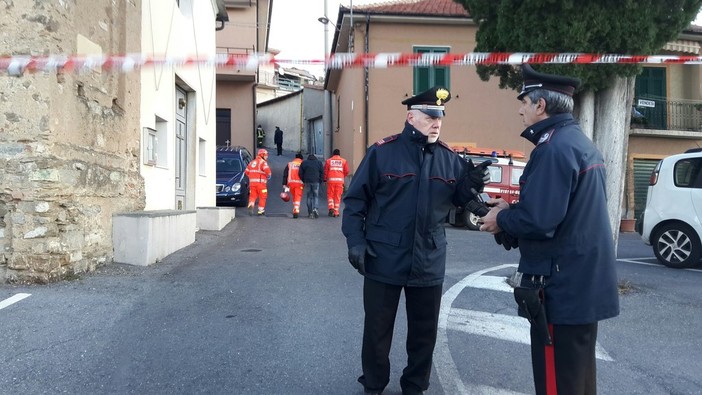 Esplosione di una palazzina ad Arnasco: cinque i morti. Il sindaco: &quot;Una tragedia&quot;, aggiornamenti in corso