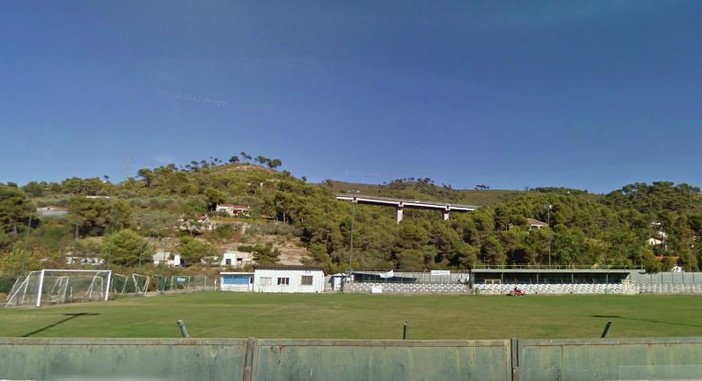 Andora, in arrivo il sintetico per il campo da calcio e una nuova palestra per le scuole con canoni stabiliti dal CONI