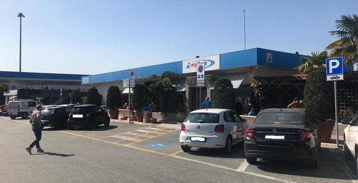 Il pasticciaccio brutto del decreto &quot;Chiudi autogrill&quot; diventa un punto a favore per i gestori della Torino-Savona