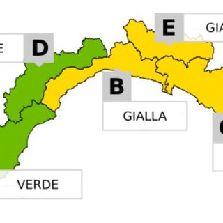 Maltempo in Liguria, prolungata l'allerta gialla per temporali sulla costa