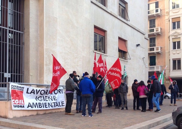 Ata, Fp Cgil chiede chiarezza su tredicesime e TFR: &quot;I lavoratori non hanno ancora ricevuto nulla, attendiamo risposte&quot;