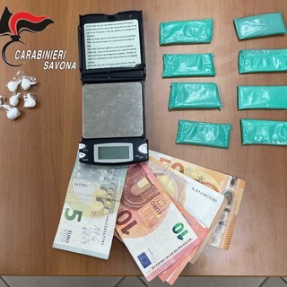 Trovato in possesso di hashish e cocaina, arrestato dai Carabineri di Savona