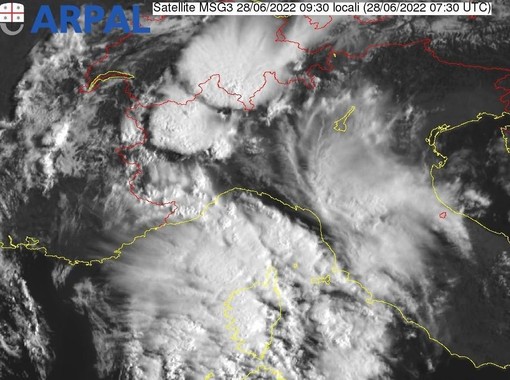 Maltempo, alle 10 è scattata l'allerta gialla per temporali