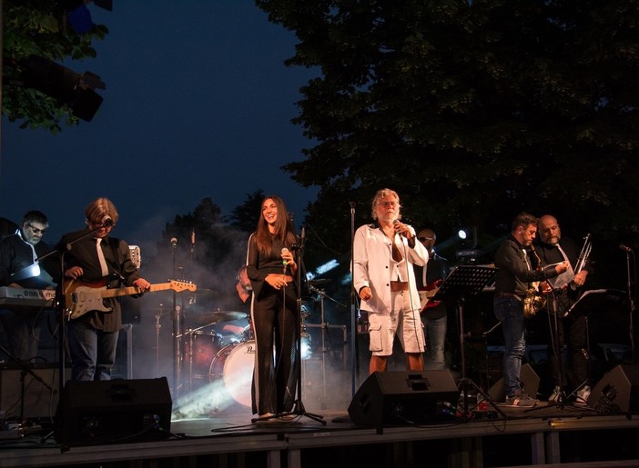 L'&quot;Anzianotti Beach Tour” conferma il concerto ad Albenga: musica e ironia con il gruppo &quot;Stavolta mia moglie mi manda a Funk&quot;