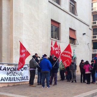 Ata, Fp Cgil chiede chiarezza su tredicesime e TFR: &quot;I lavoratori non hanno ancora ricevuto nulla, attendiamo risposte&quot;