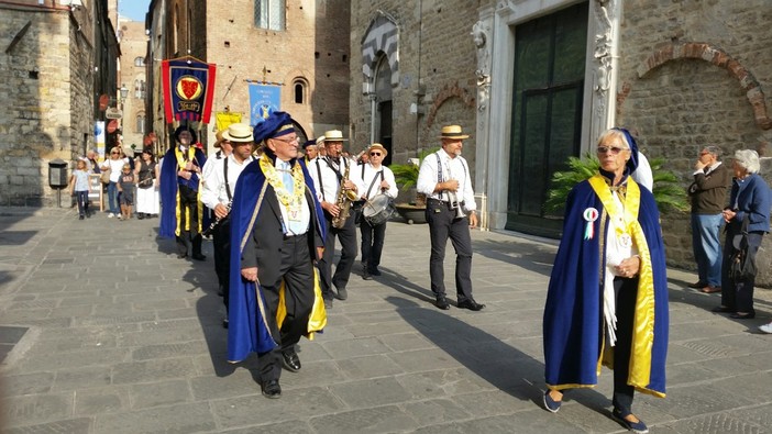 Albenga punta al turismo tutto l'anno, folla di turisti anche questo weekend