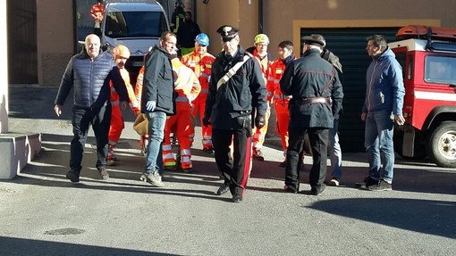 Esplosione ad Arnasco, il racconto dei residenti: &quot;Sembrava una bomba&quot;. Disposta l'autopsia sui cinque corpi