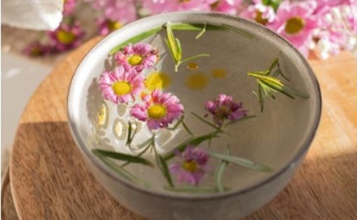 L'Acqua di San Giovanni: fiori ed erbe per un rito benefico ricco di significato