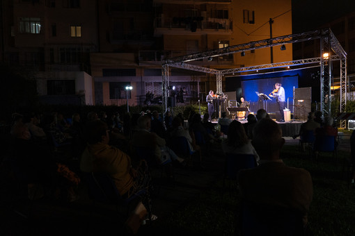 Con il Voxonus Festival la musica barocca conquista Albissola Marina, giovedì 9 settembre concerto &quot;folk&quot; in piazza della Concordia