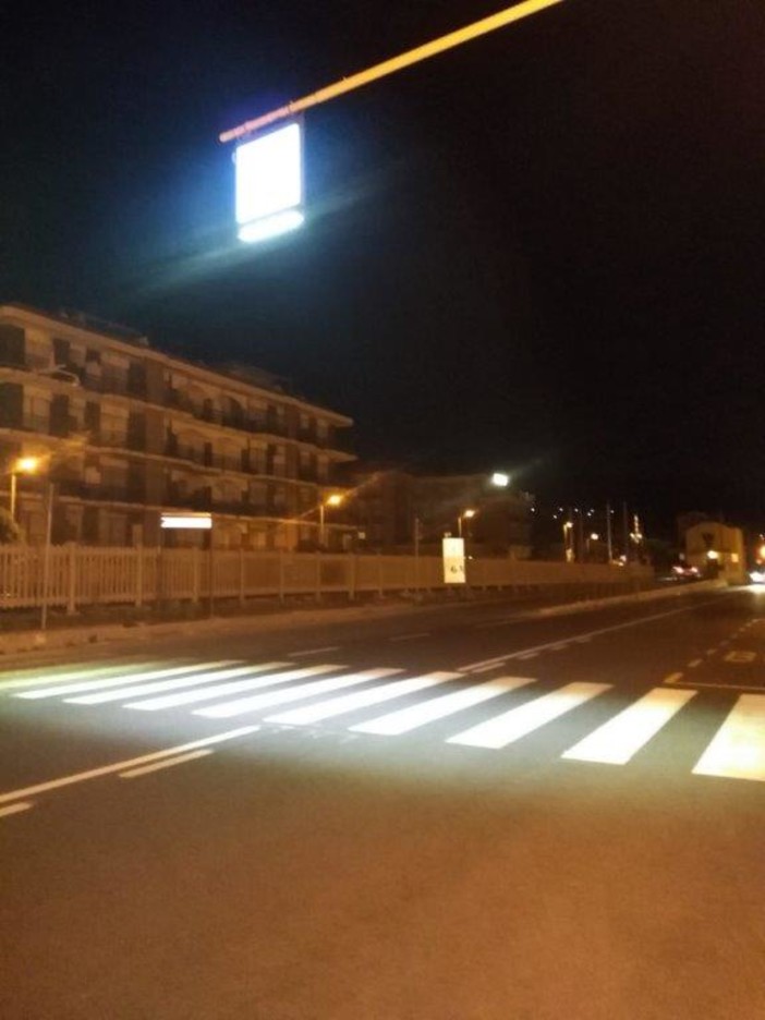 Pietra Ligure, attraversamenti pedonali illuminati a led lungo la via Aurelia