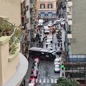 Autobus bloccato tra via dei Mille e via Poggi. Scaramuzza (Lega): &quot;Quando ci sarà il doppio senso cosa succederà? Una follia&quot;