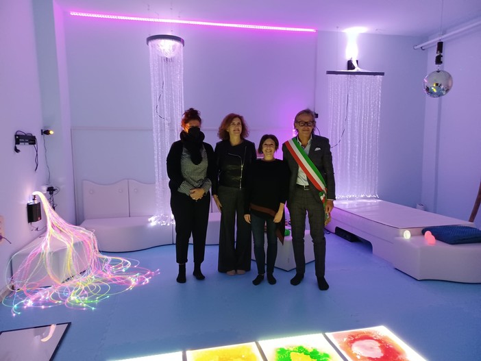 Albenga, inaugurata una nuova aula multisensoriale nella scuola primaria &quot;Don Barbera&quot; (FOTO e VIDEO)