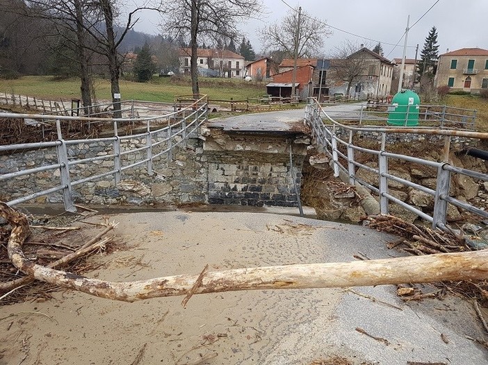 Bardineto, crollo del ponte Brigneta: in arrivo una passerella pedonale provvisoria