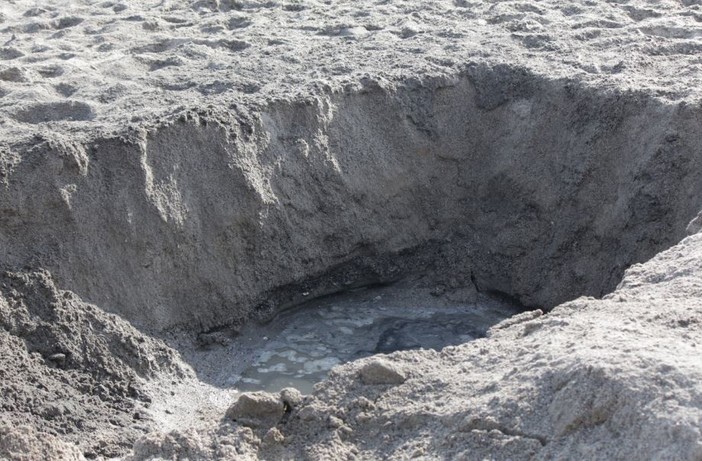 Pietra Ligure, rinvenuto ordigno bellico durante i lavori della passeggiata a mare: FOTO