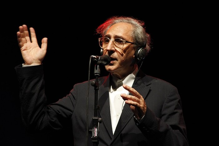 Lutto nel mondo della musica: è mancato all'età di 76 anni Franco Battiato